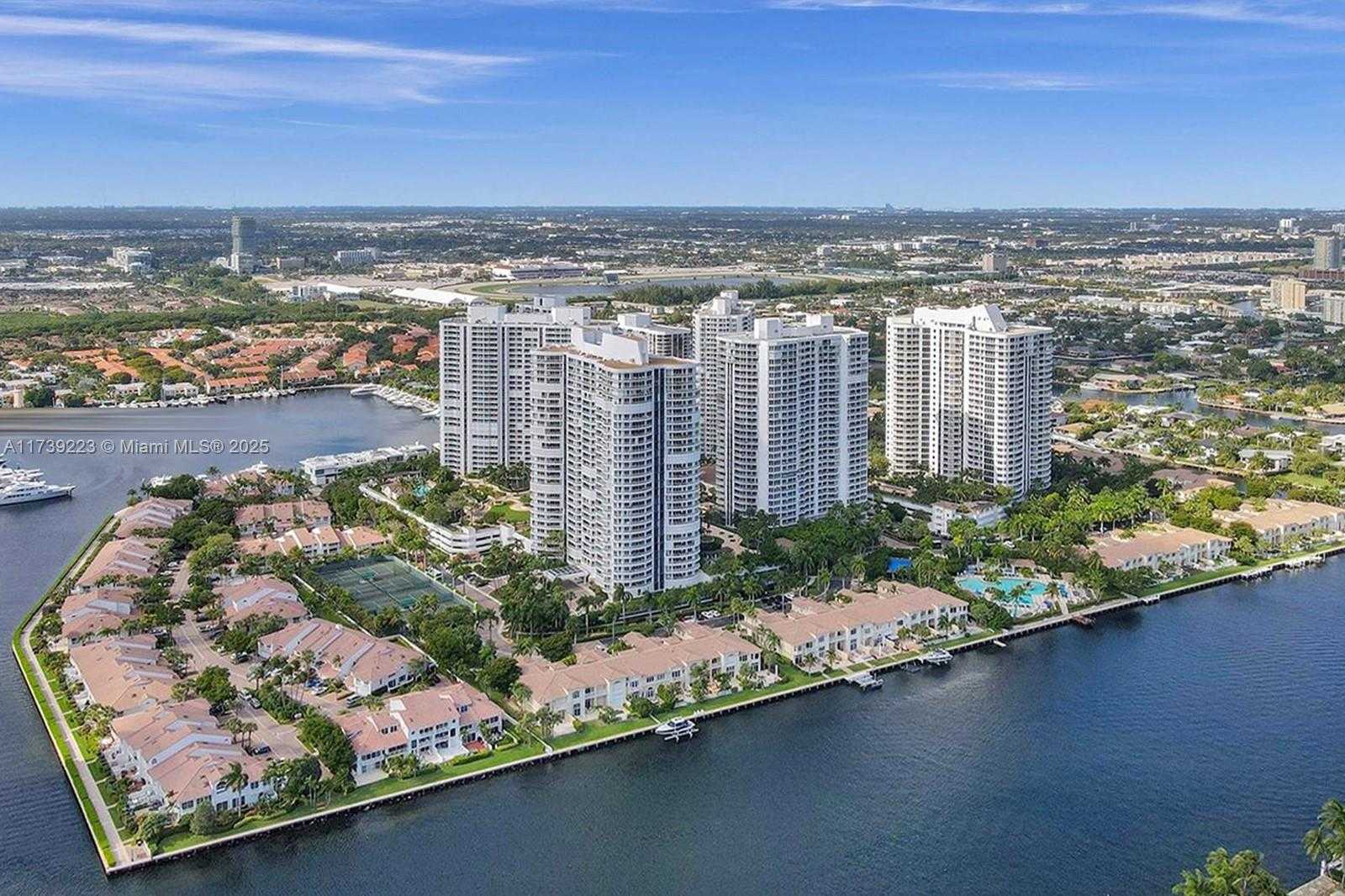 Small Image of 21205 YACHT CLUB DRIVE #304, Aventura Number 35