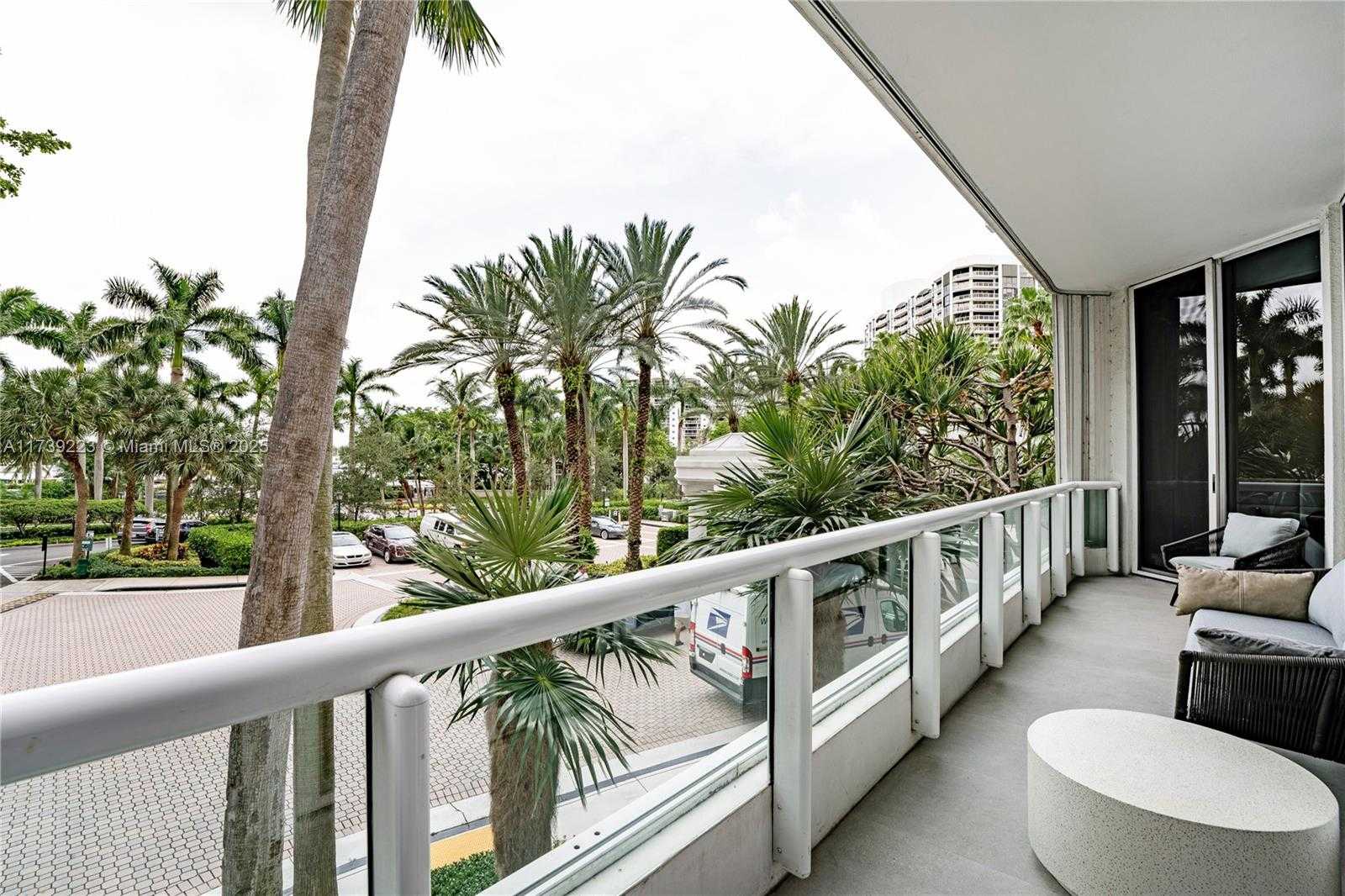 Small Image of 21205 YACHT CLUB DRIVE #304, Aventura Number 7