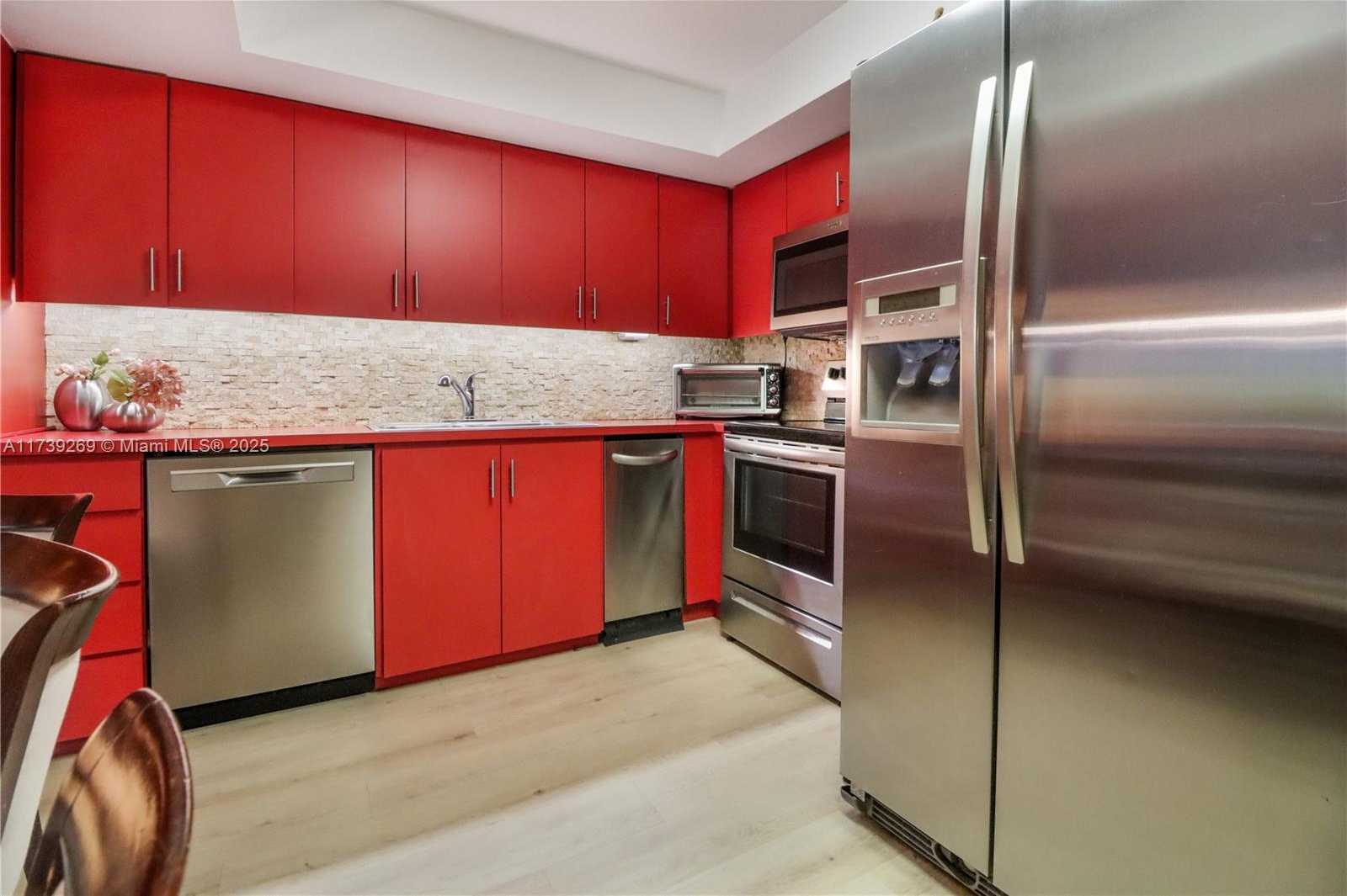Small Image of 101 OCEAN LANE DR #1017, Key Biscayne Number 10