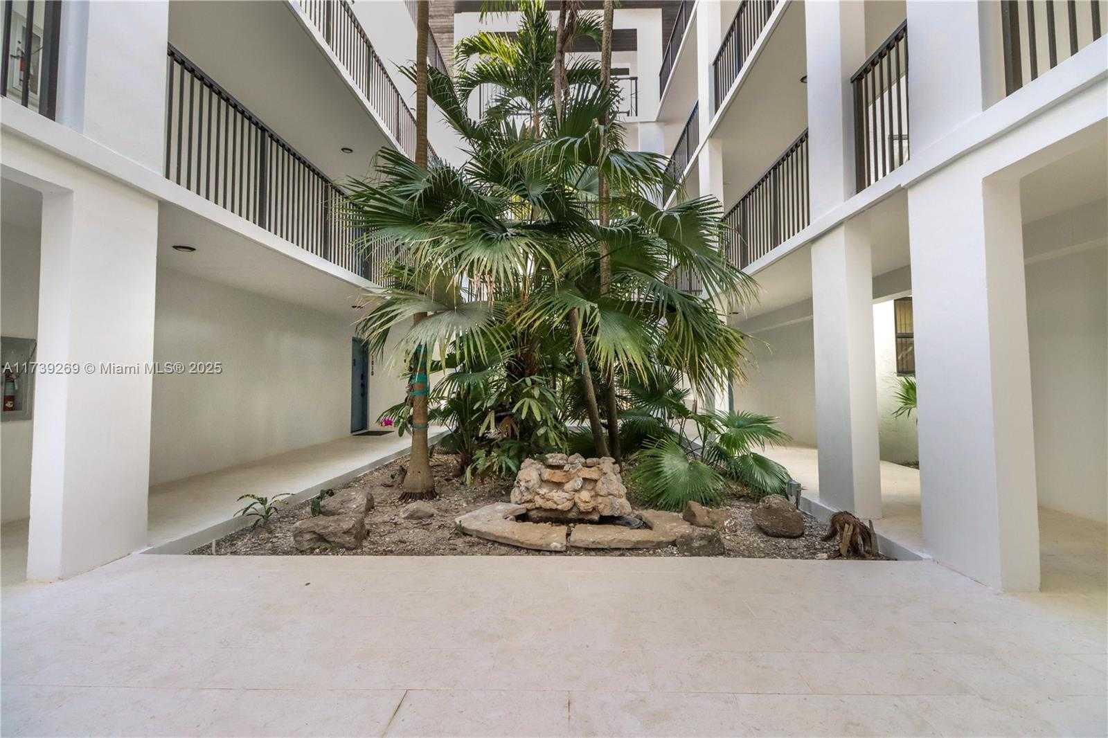 Small Image of 101 OCEAN LANE DR #1017, Key Biscayne Number 24