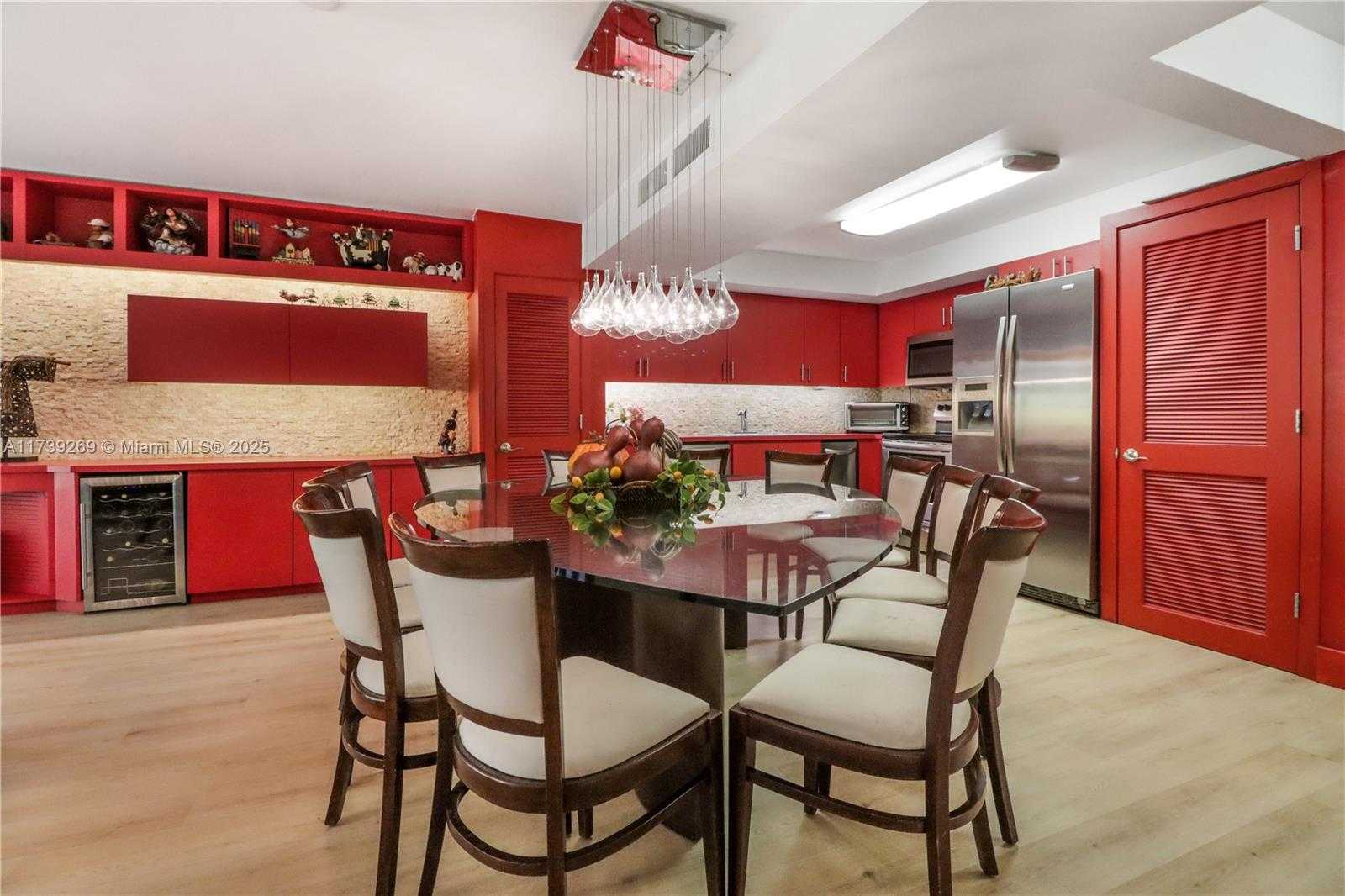 Small Image of 101 OCEAN LANE DR #1017, Key Biscayne Number 27