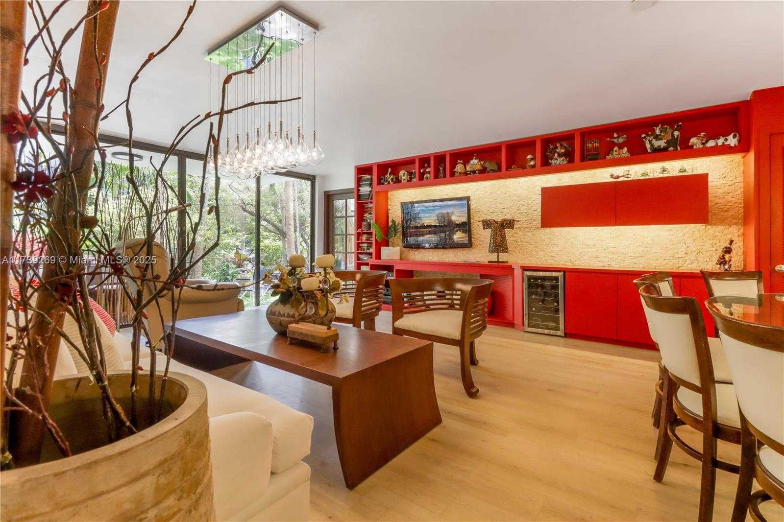 Small Image of 101 OCEAN LANE DR #1017, Key Biscayne Number 3