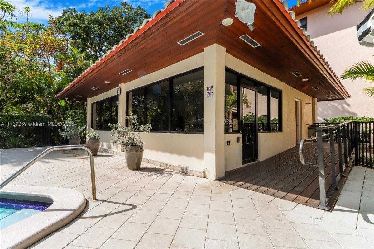 Small Image of 101 OCEAN LANE DR #1017, Key Biscayne Number 36
