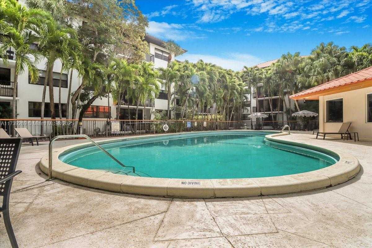 Small Image of 101 OCEAN LANE DR #1017, Key Biscayne Number 39