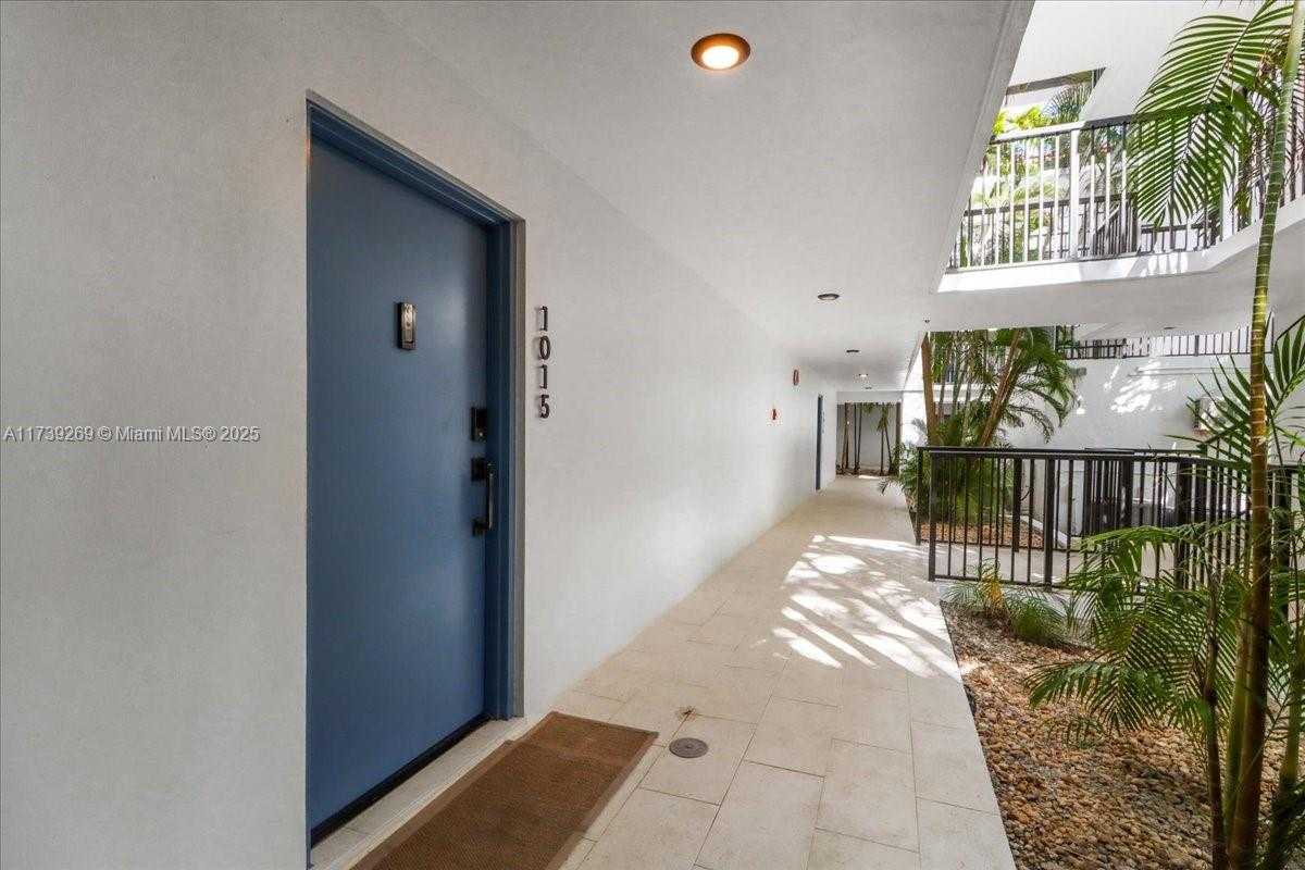 Small Image of 101 OCEAN LANE DR #1017, Key Biscayne Number 42