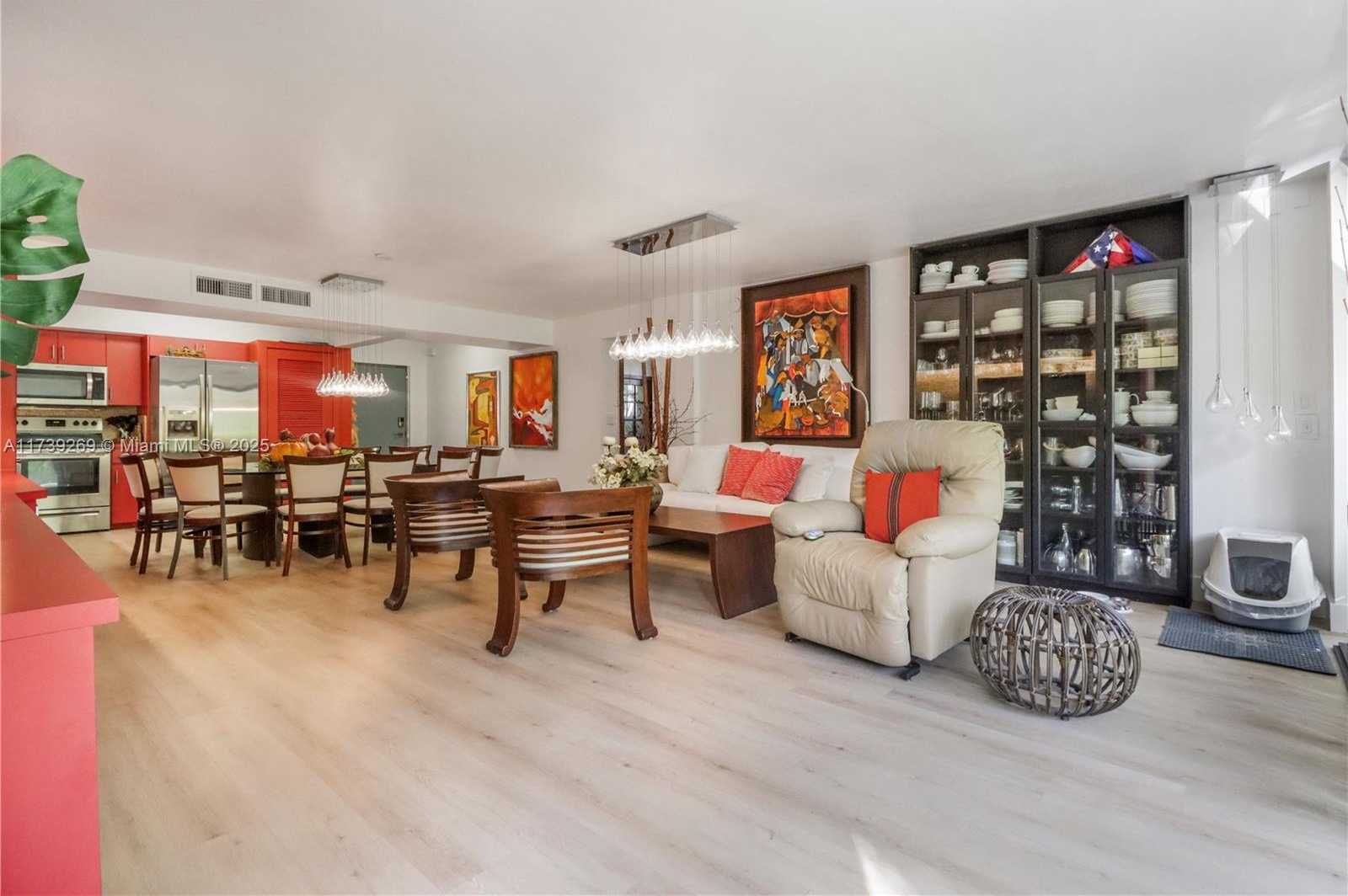 Small Image of 101 OCEAN LANE DR #1017, Key Biscayne Number 5
