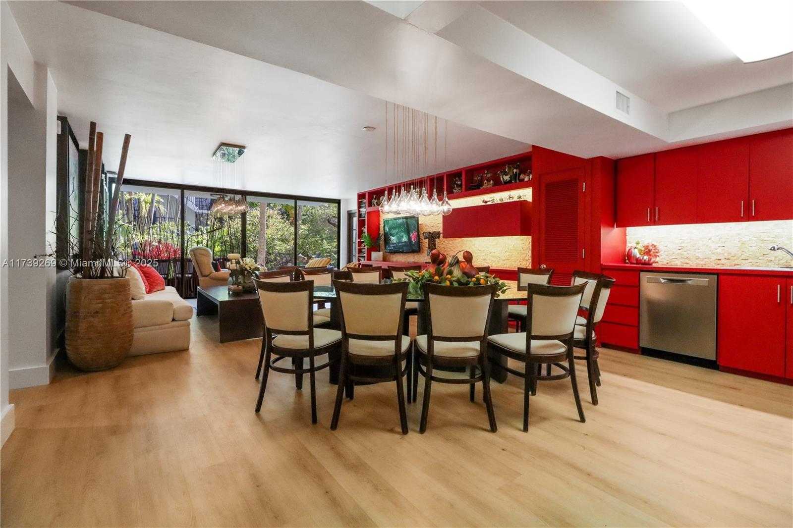 Small Image of 101 OCEAN LANE DR #1017, Key Biscayne Number 7