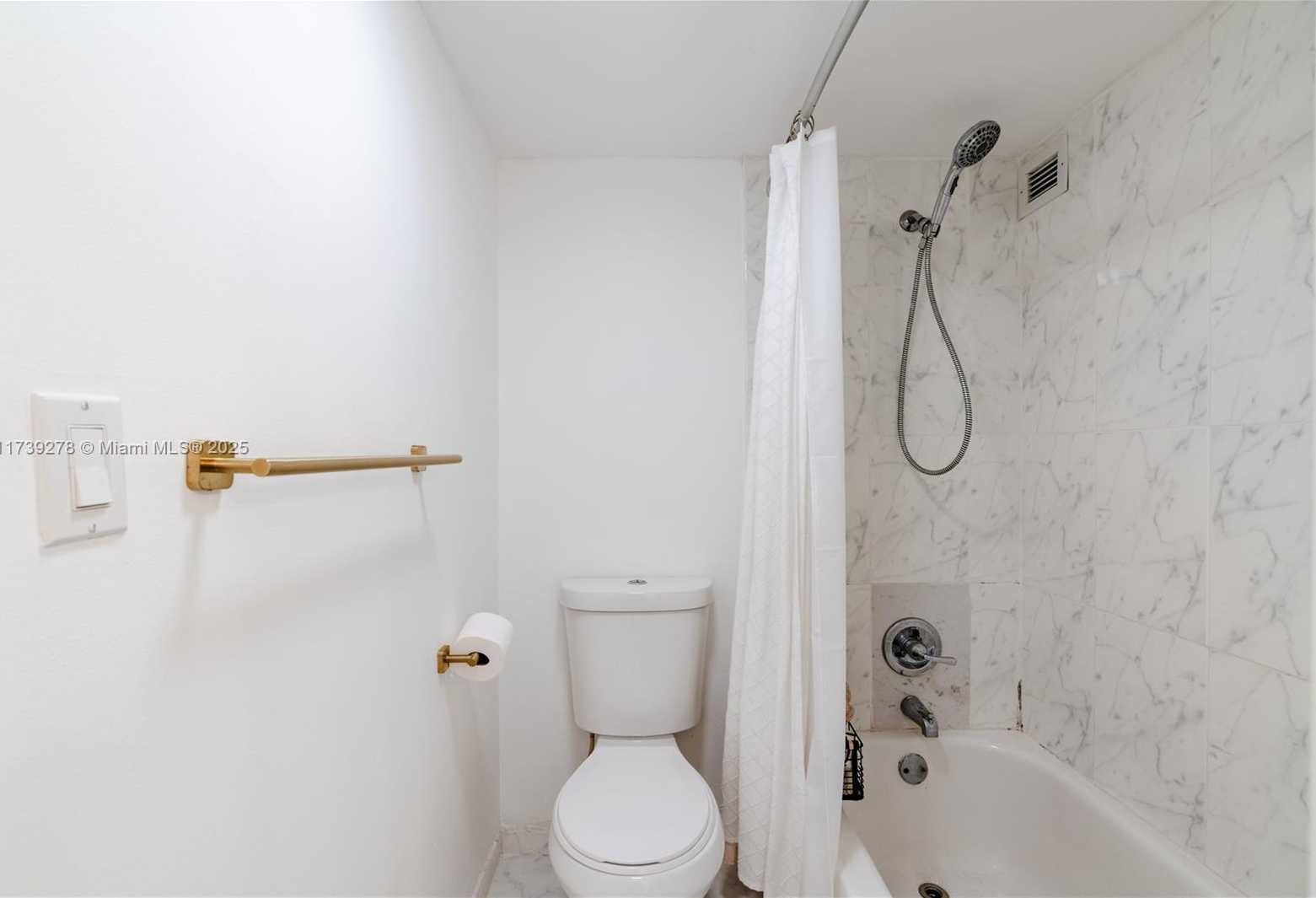 Small Image of 17021 NORTH BAY RD #526, Sunny Isles Beach Number 30