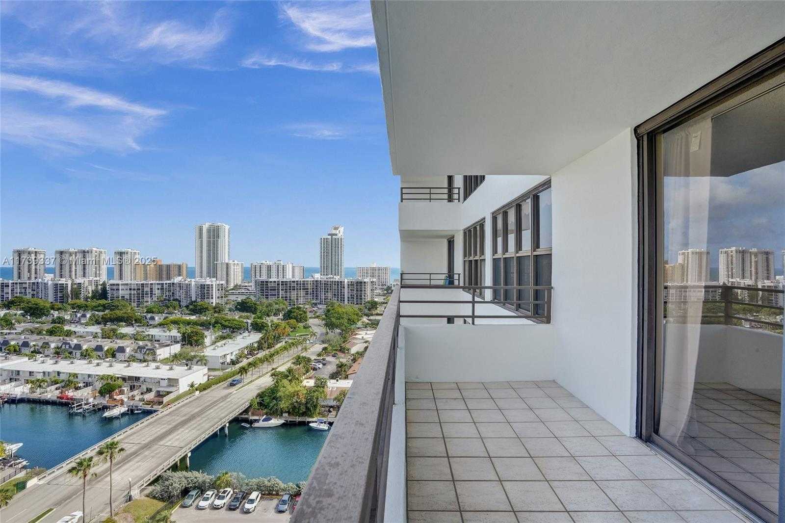 Small Image of 2500 PARKVIEW DR #1811, Hallandale Beach Number 15