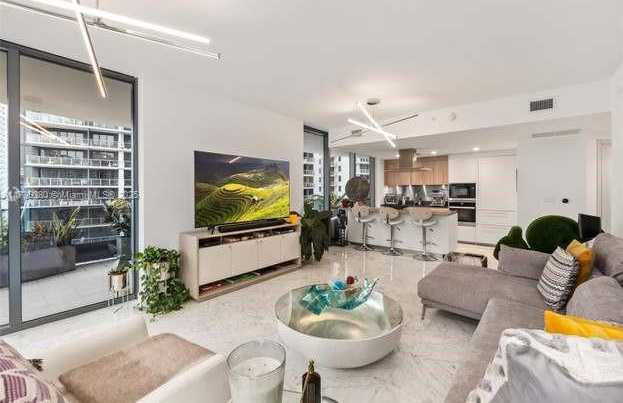 Small Image of 1000 BRICKELL PLZ #2615, Miami Number 11