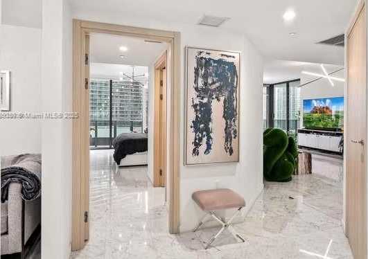 Small Image of 1000 BRICKELL PLZ #2615, Miami Number 12