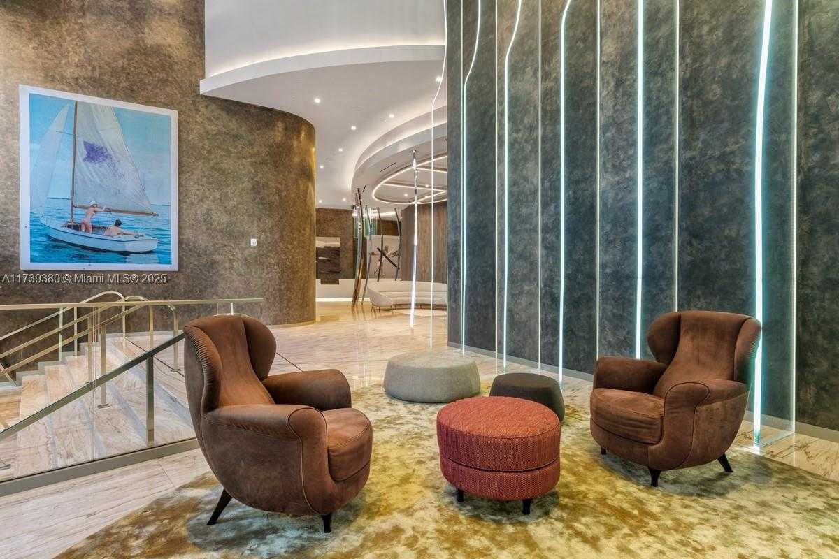 Small Image of 1000 BRICKELL PLZ #2615, Miami Number 2