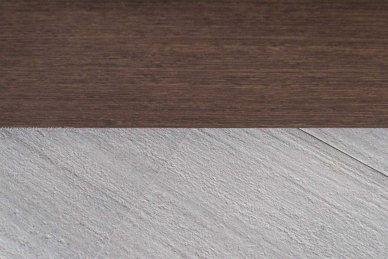 Small Image of 1000 BRICKELL PLZ #2615, Miami Number 32