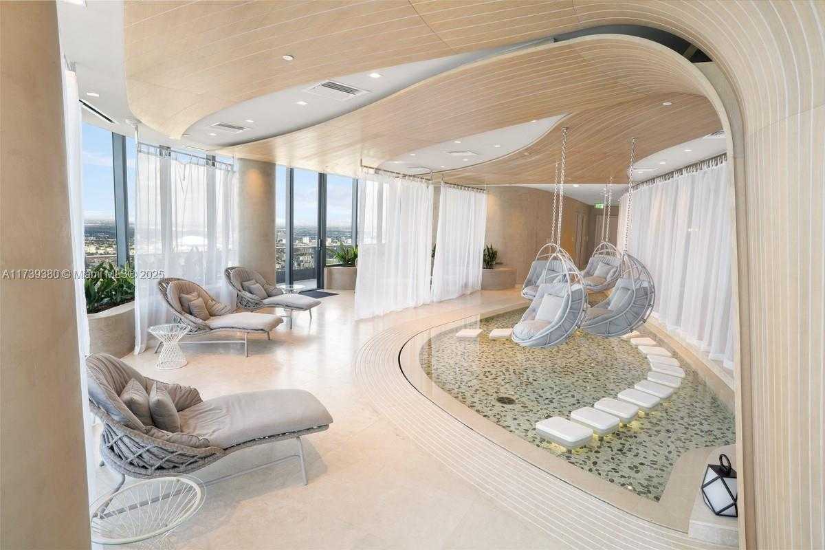 Small Image of 1000 BRICKELL PLZ #2615, Miami Number 42