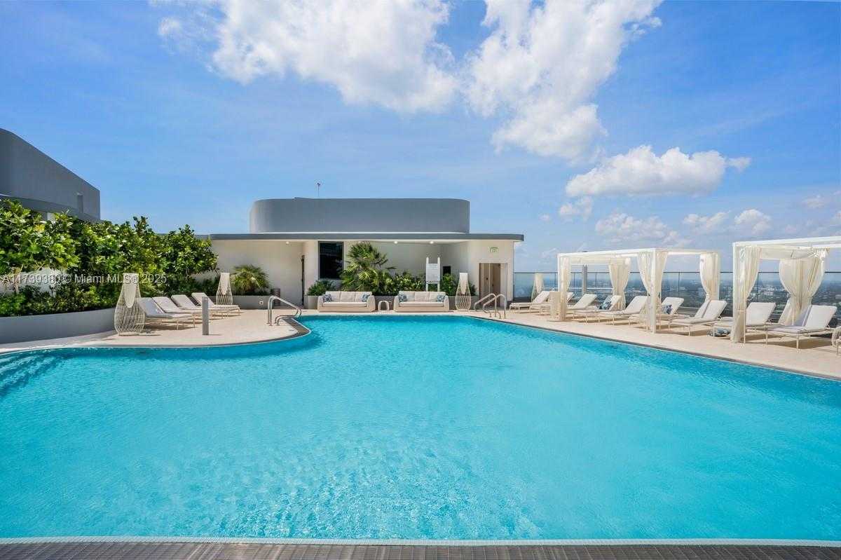 Small Image of 1000 BRICKELL PLZ #2615, Miami Number 57