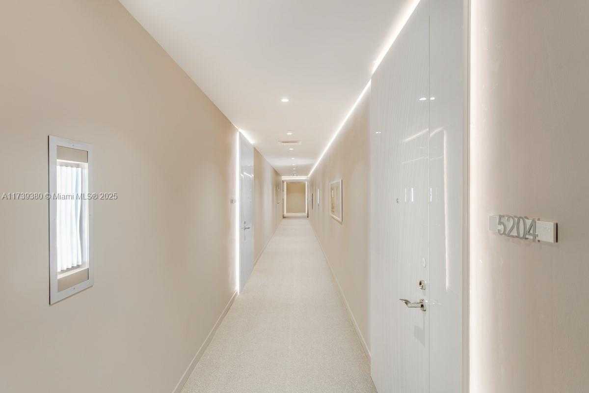 Small Image of 1000 BRICKELL PLZ #2615, Miami Number 71