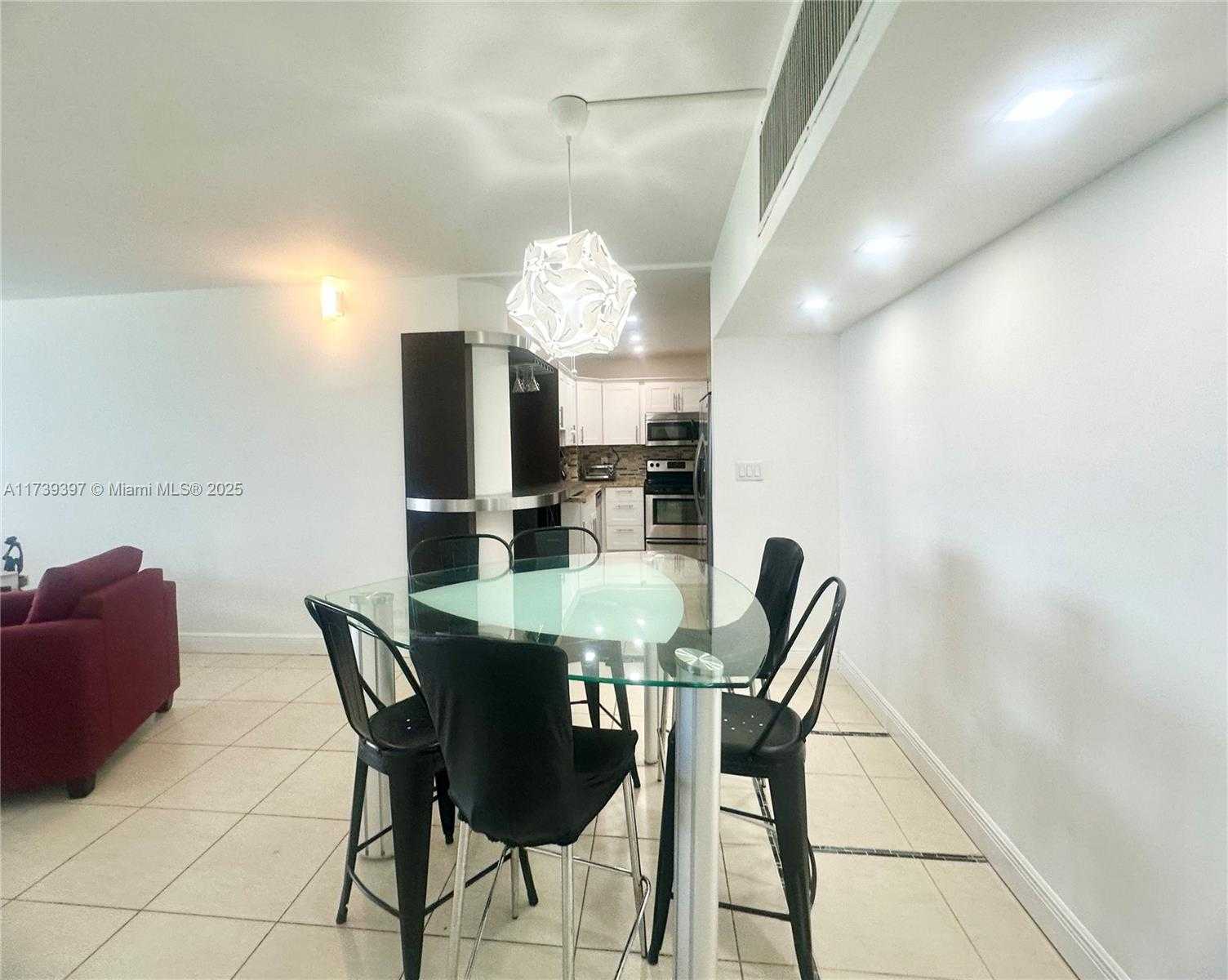 Small Image of 5005 COLLINS AVE #1212, Miami Beach Number 12