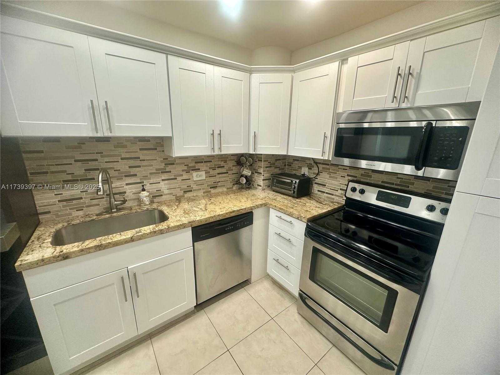 Small Image of 5005 COLLINS AVE #1212, Miami Beach Number 15