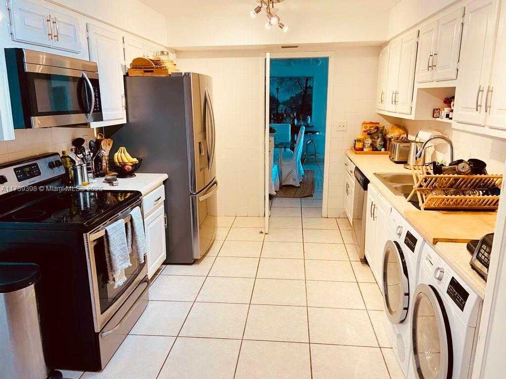 Small Image of 1121 CRANDON BLVD #D404, Key Biscayne Number 15