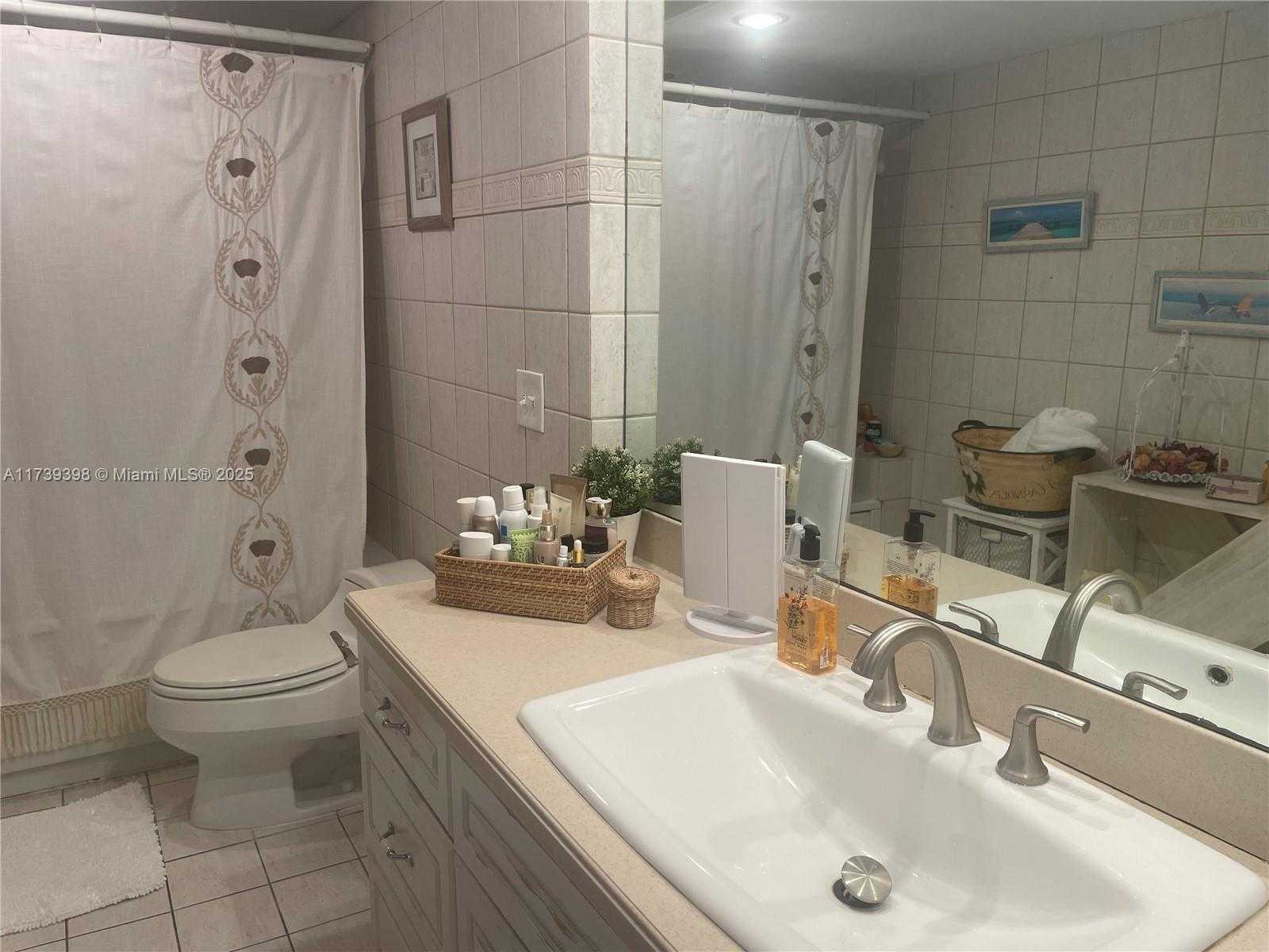 Small Image of 1121 CRANDON BLVD #D404, Key Biscayne Number 17