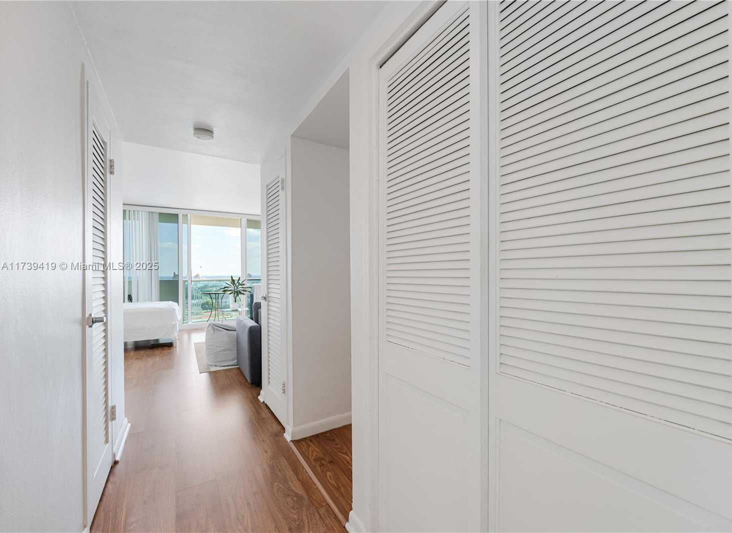 Small Image of 1200 WEST AVE #1511, Miami Beach Number 8