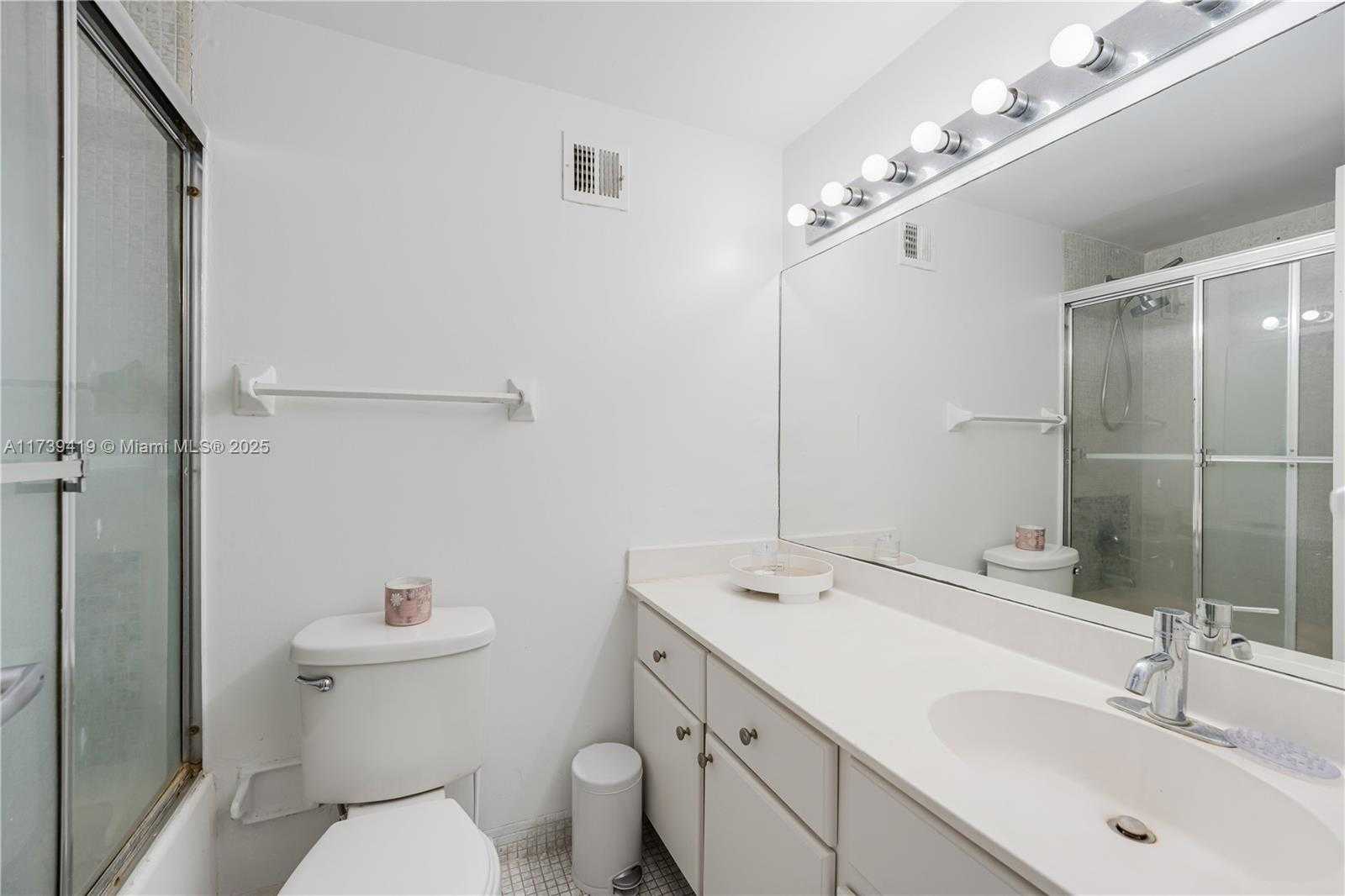 Small Image of 1200 WEST AVE #1511, Miami Beach Number 9