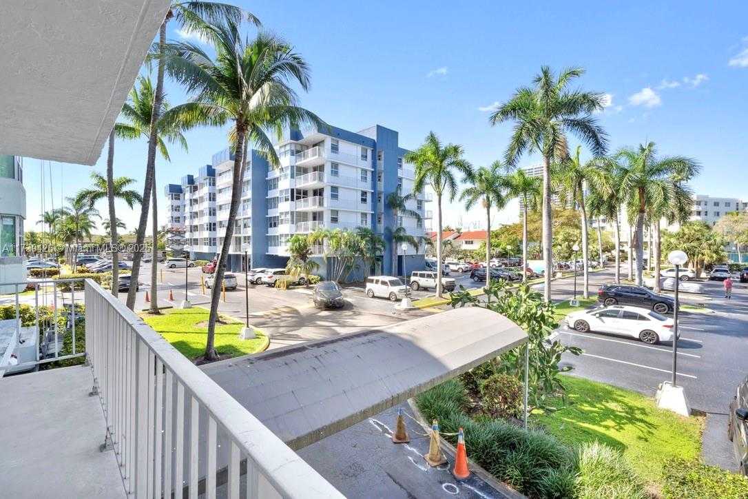 Small Image of 16558 NORTH EAST 26TH AVE #2J, North Miami Beach Number 23