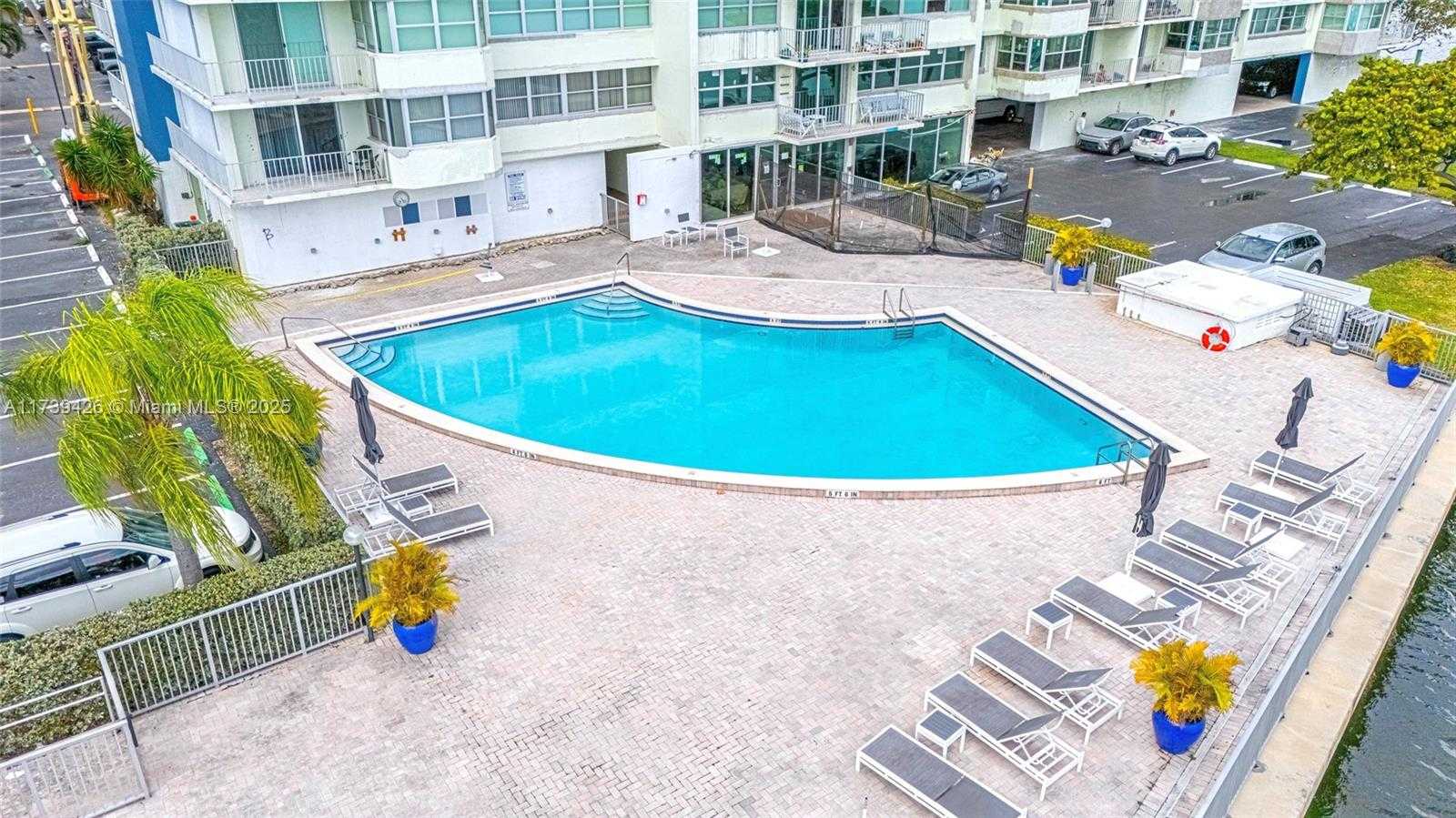 Small Image of 16558 NORTH EAST 26TH AVE #2J, North Miami Beach Number 30
