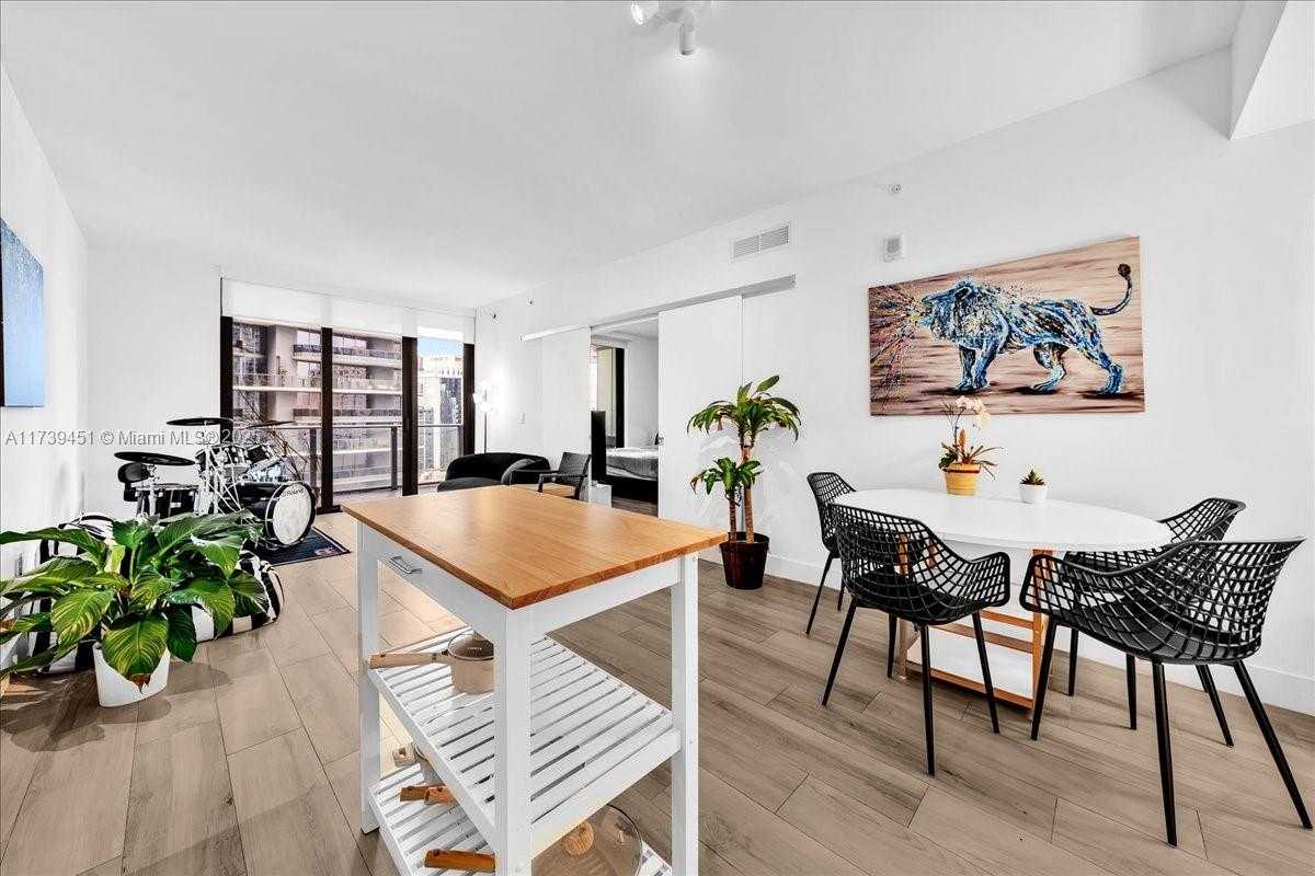 Small Image of 1010 BRICKELL AVE #2208, Miami Number 13