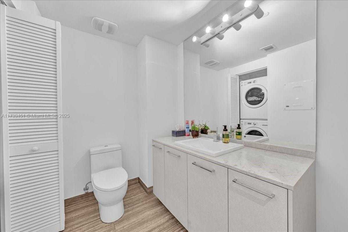 Small Image of 1010 BRICKELL AVE #2208, Miami Number 24