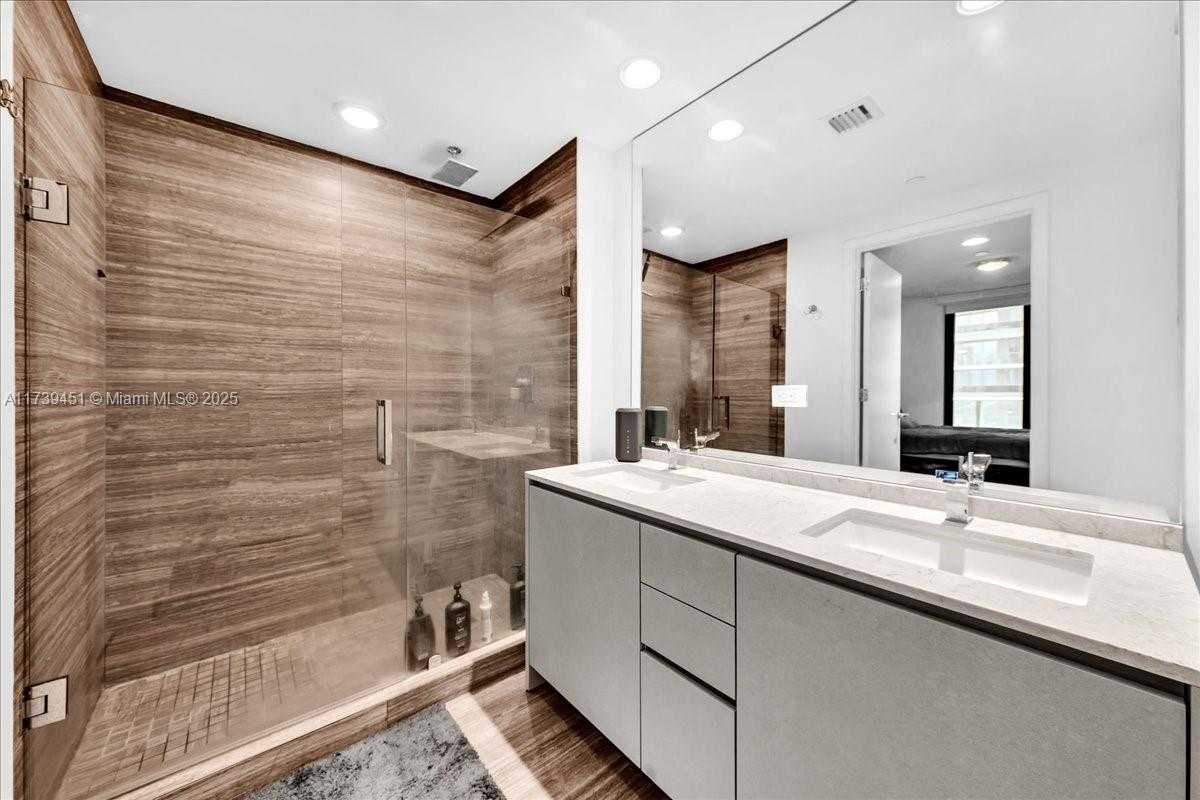 Small Image of 1010 BRICKELL AVE #2208, Miami Number 27