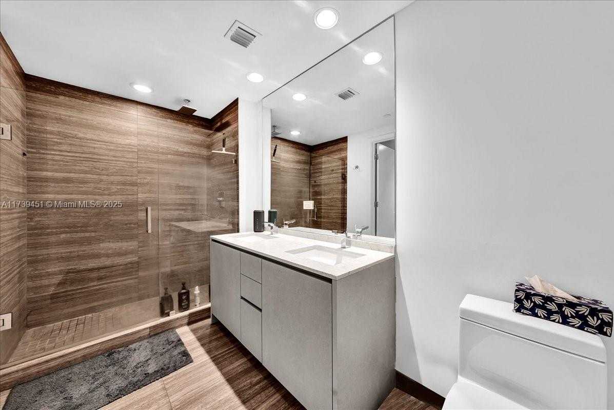 Small Image of 1010 BRICKELL AVE #2208, Miami Number 28