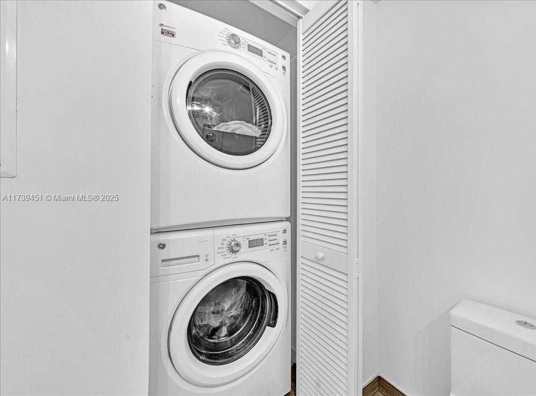 Small Image of 1010 BRICKELL AVE #2208, Miami Number 29