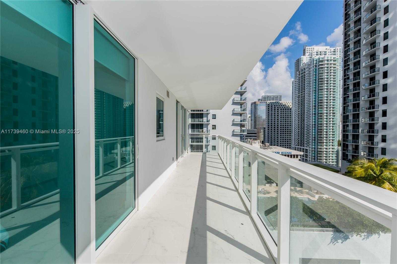 Small Image of 1080 Brickell Ave, Miami, FL 33131, USA Number 16
