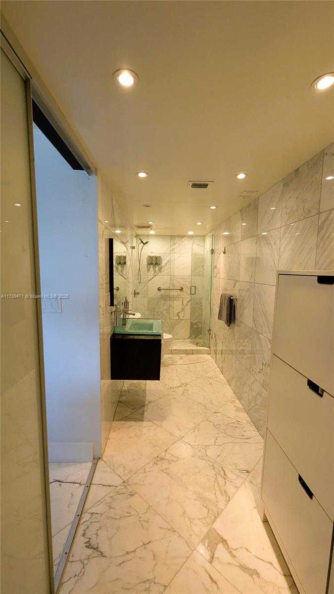 Small Image of 5151 COLLINS AVE #736, Miami Beach Number 14