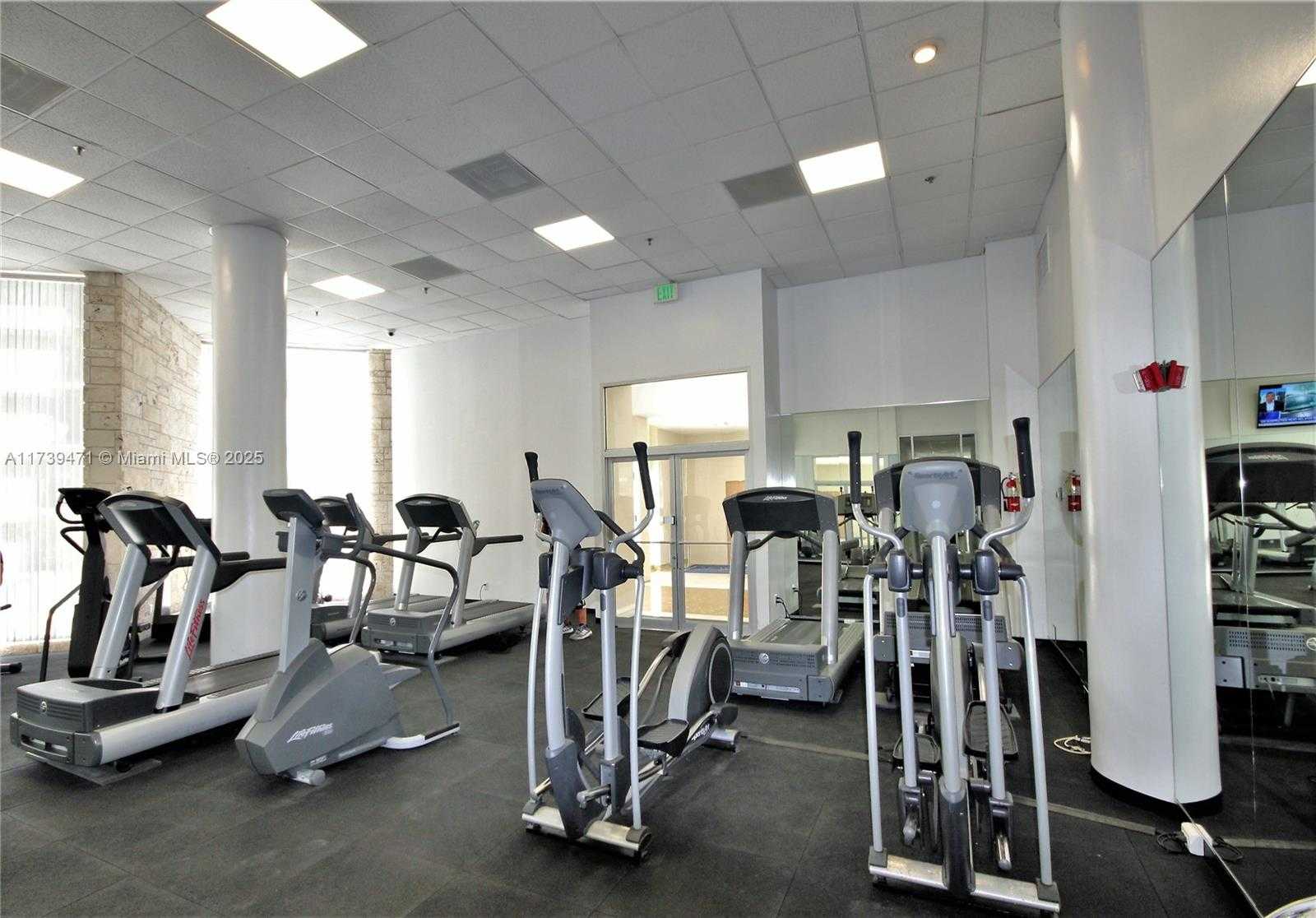 Small Image of 5151 COLLINS AVE #736, Miami Beach Number 22