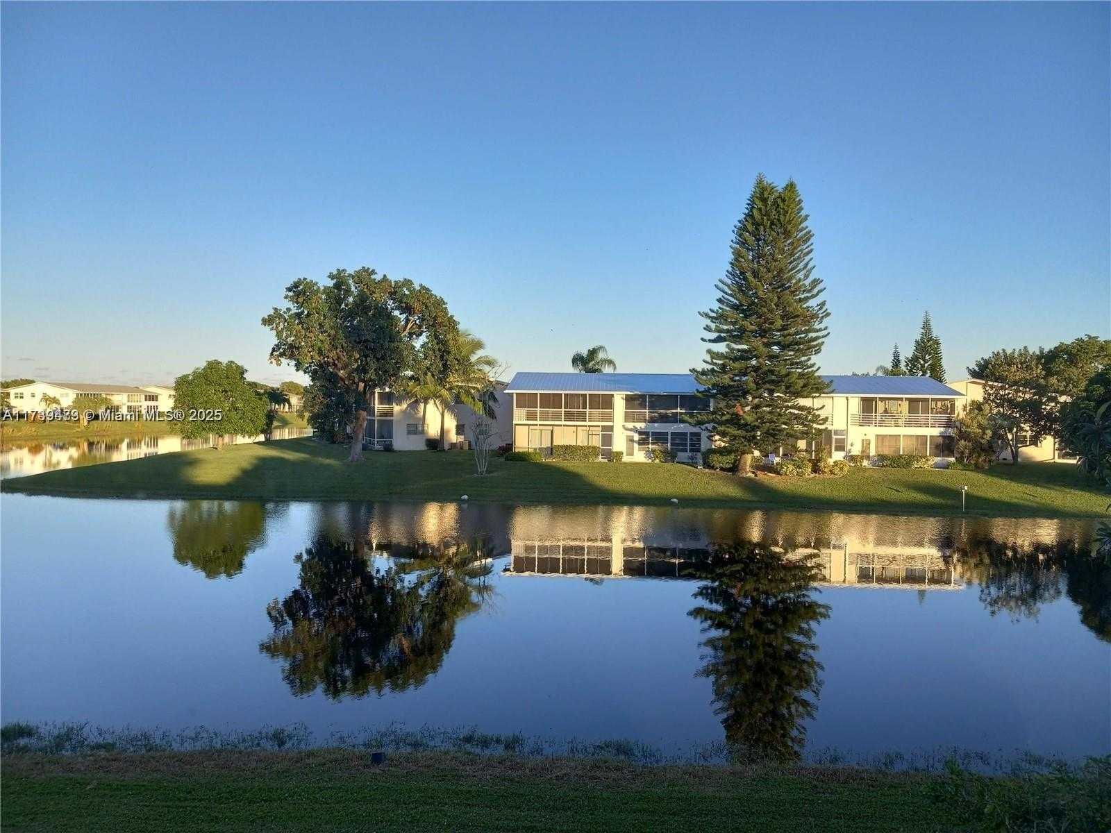 Small Image of 275 WINDSOR L #275, West Palm Beach Number 5