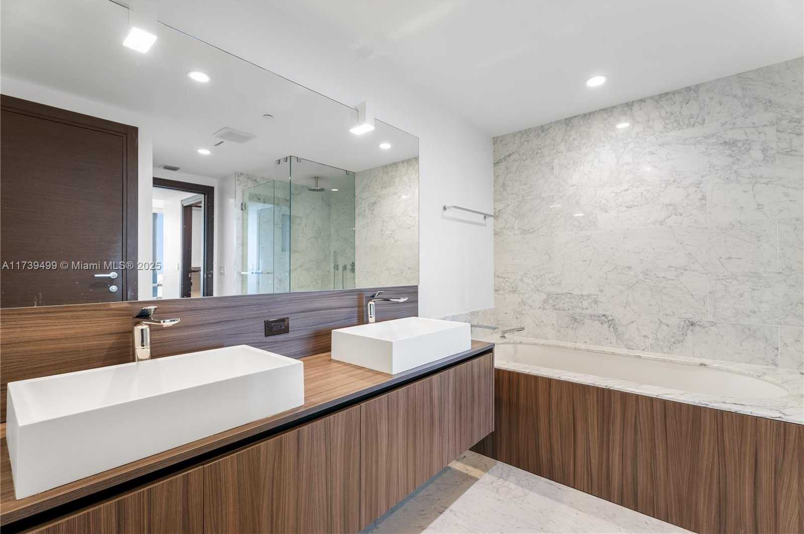 Small Image of 1000 BRICKELL PLZ #4806, Miami Number 14