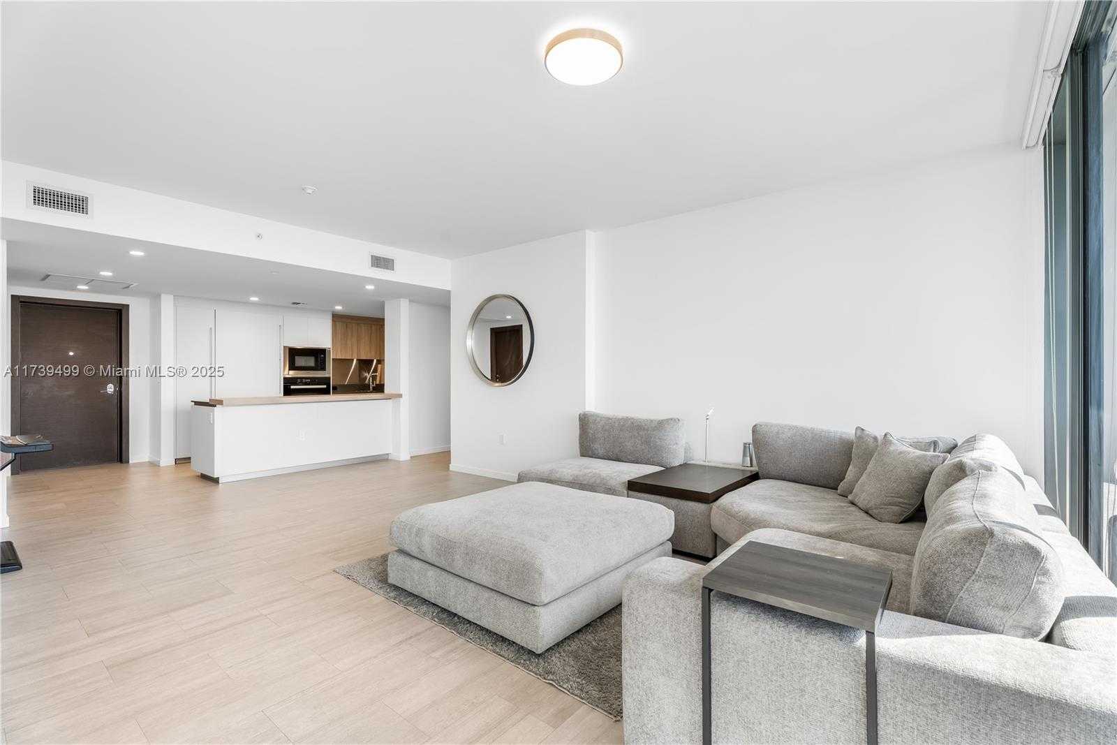 Small Image of 1000 BRICKELL PLZ #4806, Miami Number 7