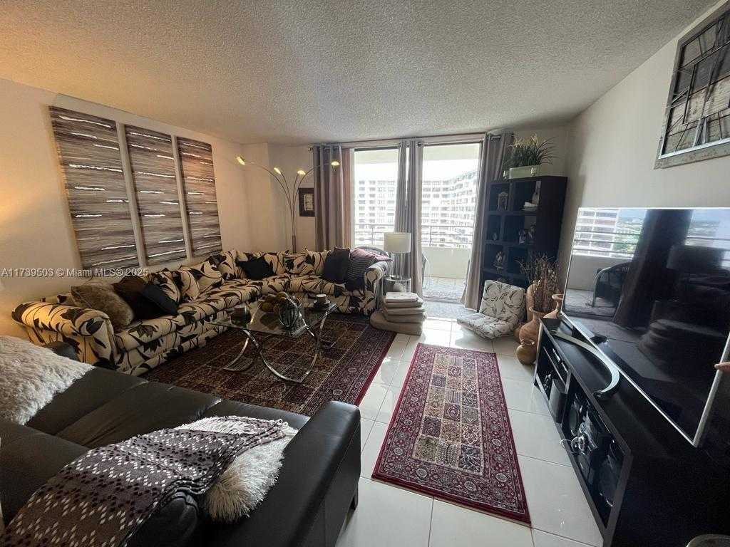 Small Image of 2500 PARKVIEW DR #1618, Hallandale Beach Number 11
