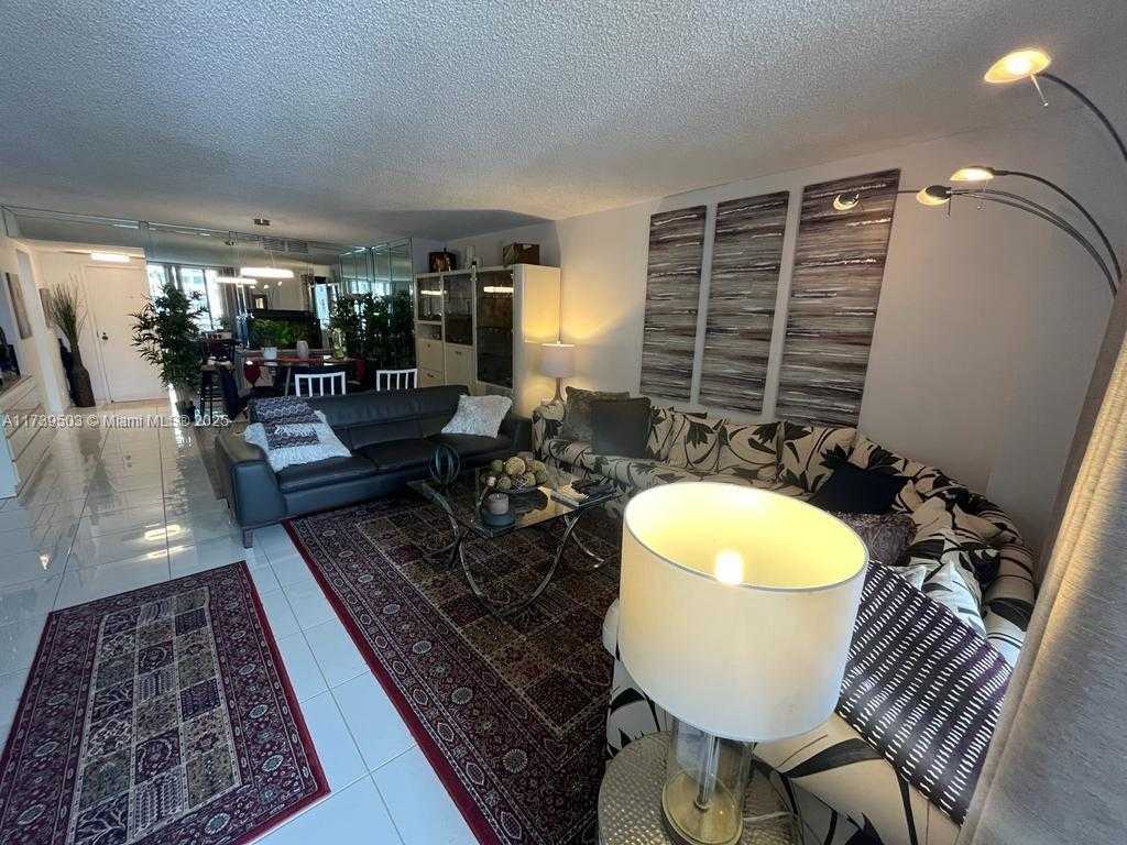 Small Image of 2500 PARKVIEW DR #1618, Hallandale Beach Number 12