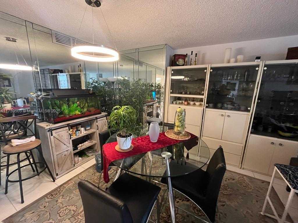 Small Image of 2500 PARKVIEW DR #1618, Hallandale Beach Number 15