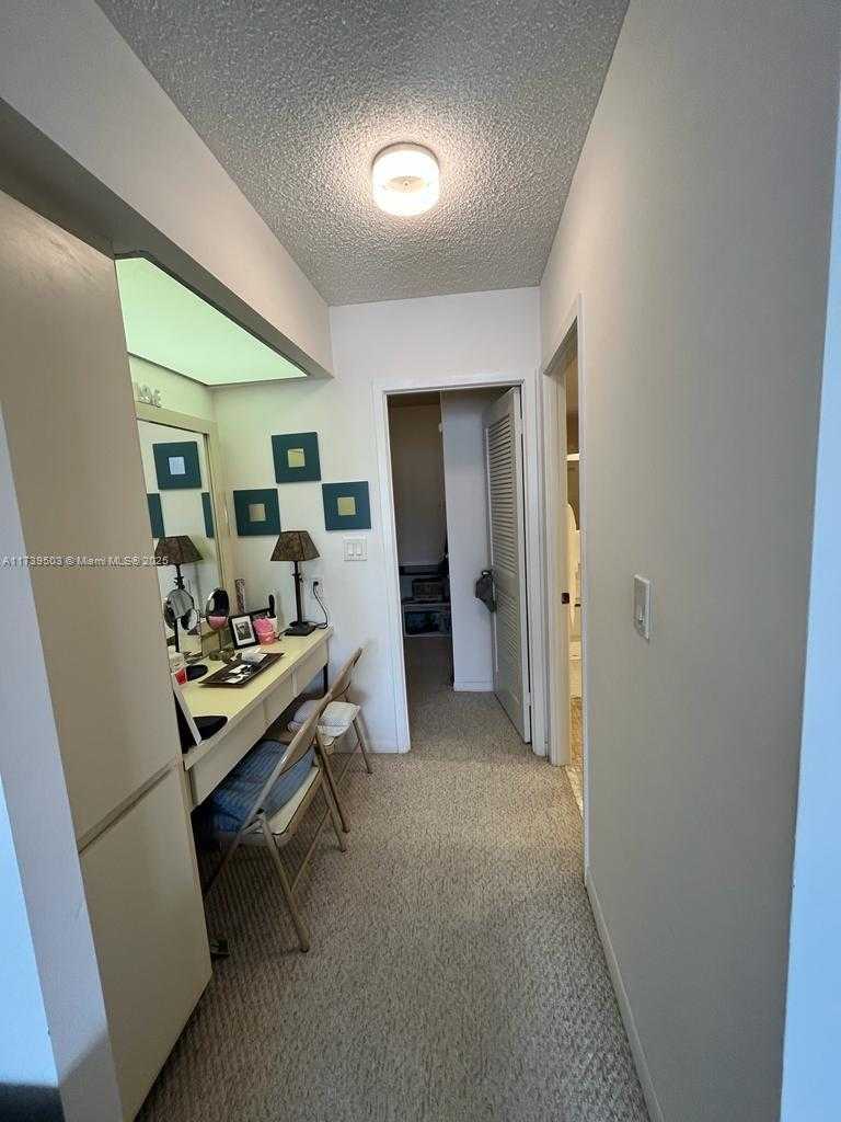 Small Image of 2500 PARKVIEW DR #1618, Hallandale Beach Number 16