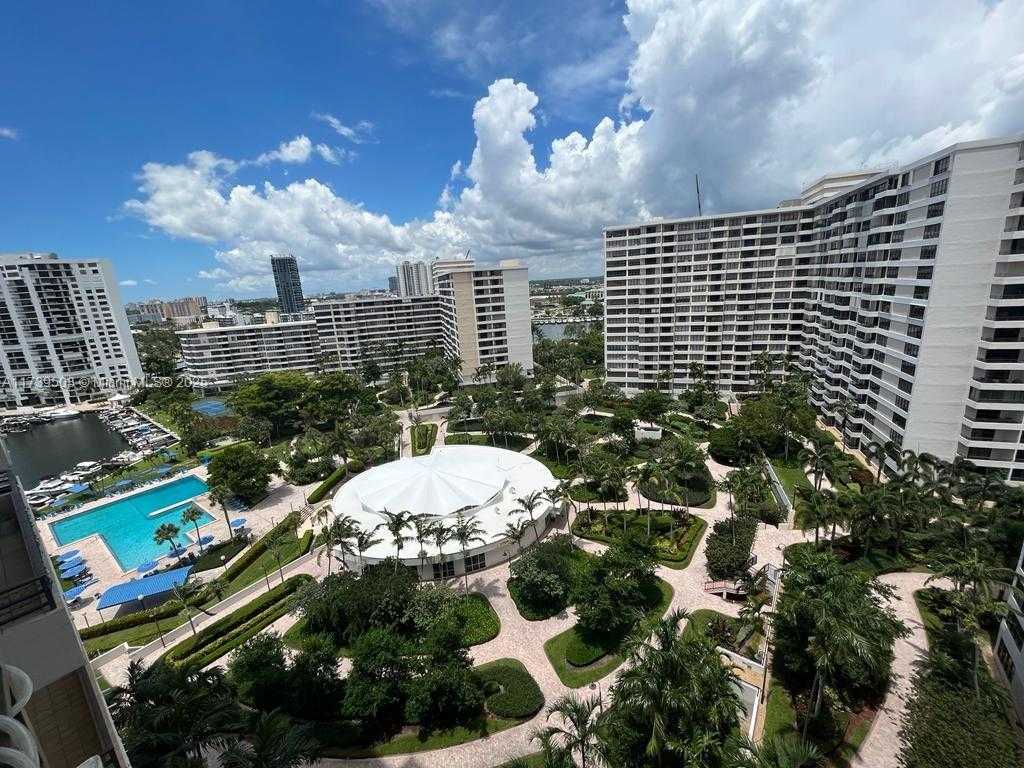 Small Image of 2500 PARKVIEW DR #1618, Hallandale Beach Number 3