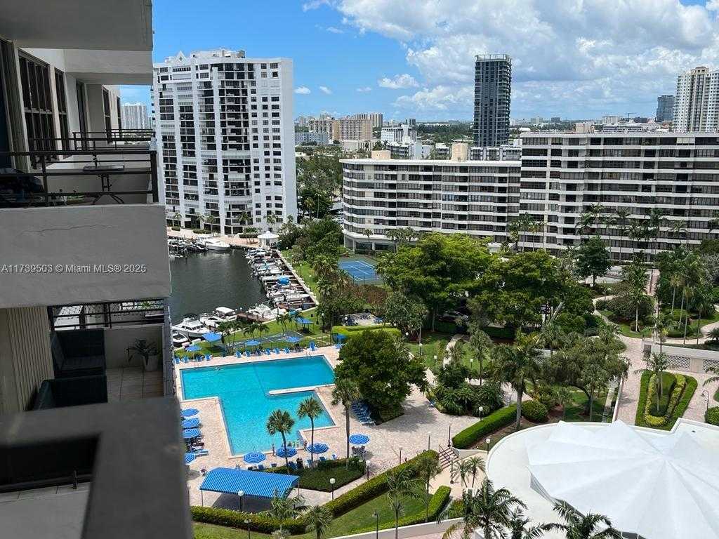 Small Image of 2500 PARKVIEW DR #1618, Hallandale Beach Number 5