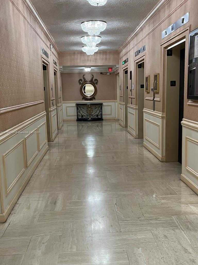 Small Image of 2500 PARKVIEW DR #1618, Hallandale Beach Number 9