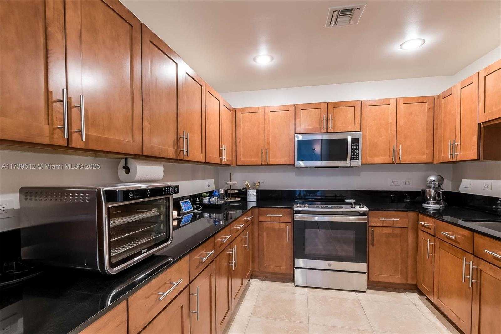 Small Image of 8395 SOUTH WEST 73RD AVE #508, Miami Number 7