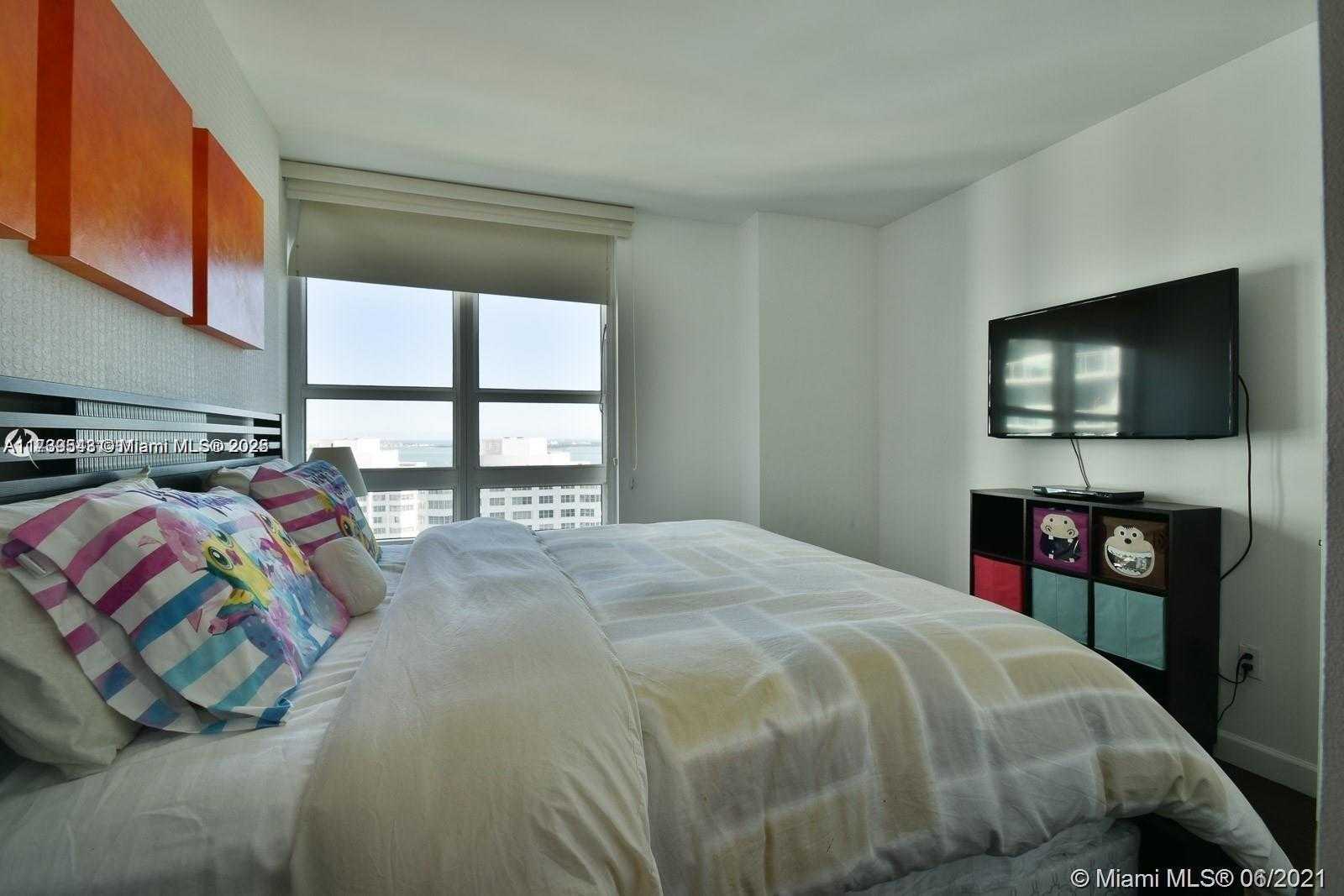 Small Image of 951 BRICKELL AVE #2104, Miami Number 11