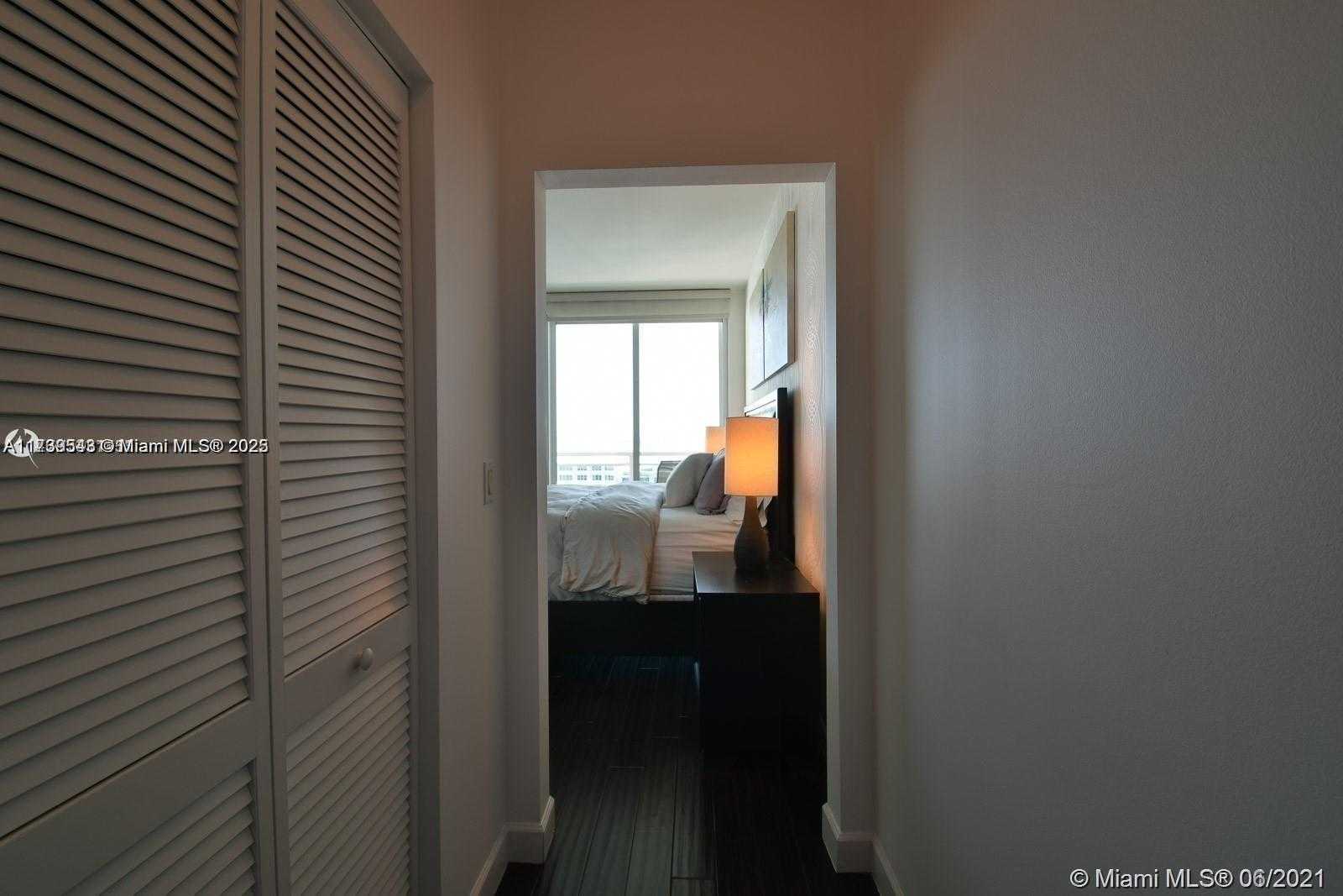 Small Image of 951 BRICKELL AVE #2104, Miami Number 18