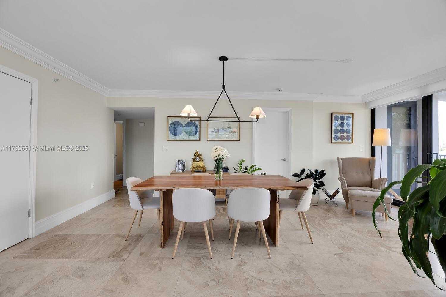 Small Image of 801 NORTH VENETIAN DR #201, Miami Number 11
